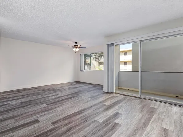 Addison Arms Apartments