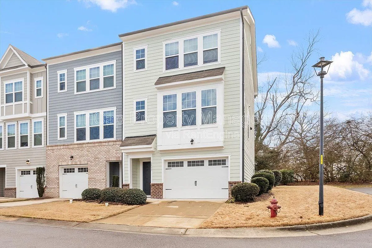 3 bed, 3.0 bath, 1963 sqft, $1,950 — Photo 1