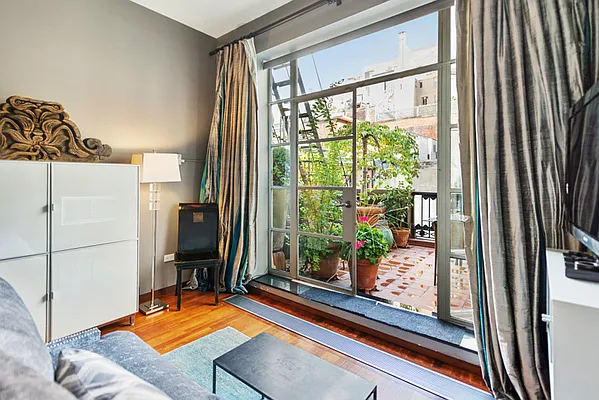 Rented by Keller Williams NYC | media 22