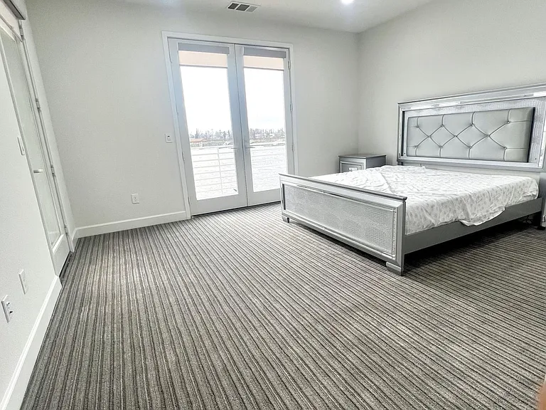 472 Halcyon Pl — Photo 21
