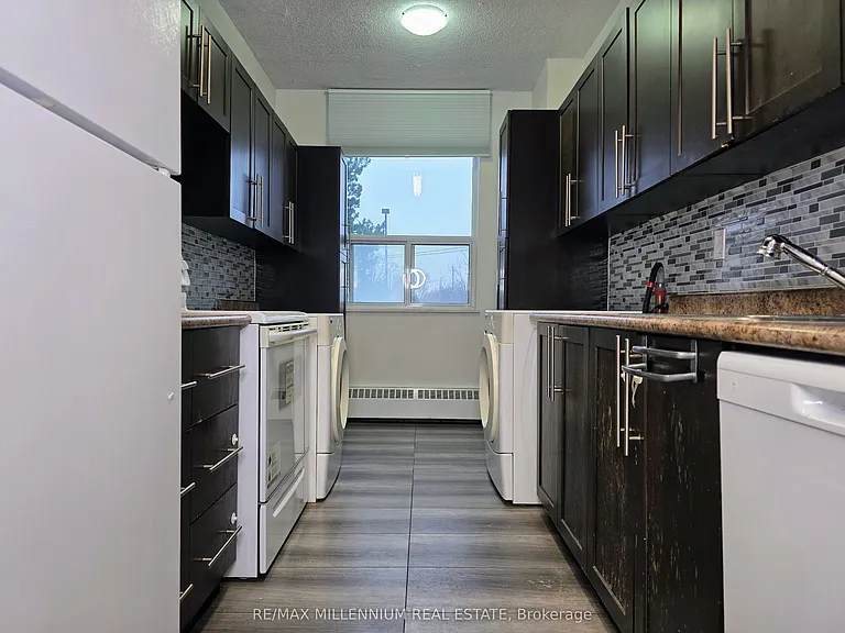 175 Hilda Ave #102 — Photo 8