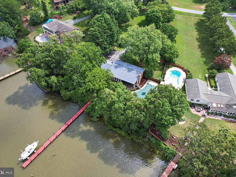 1st image of 3925 Shamrock Ct