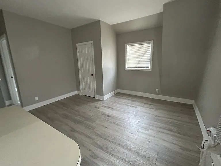 16 Lincoln St #5 — Photo 3