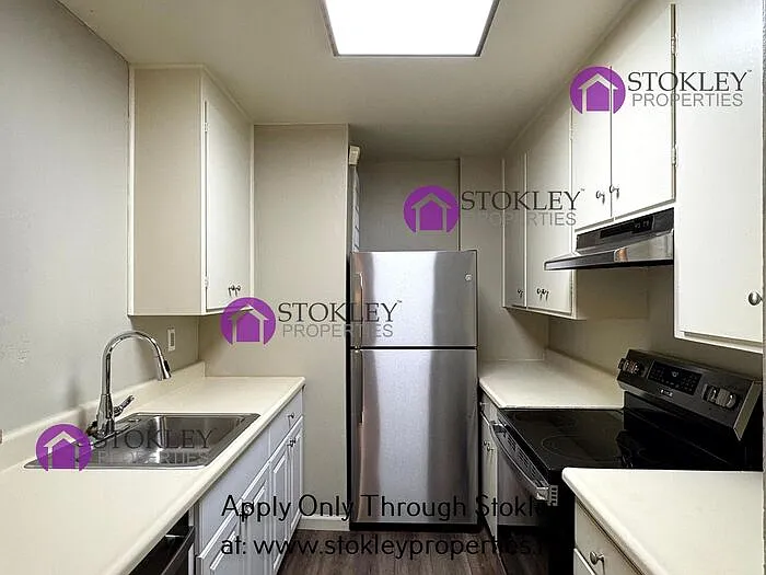 142 Gilbert Ct — Photo 5