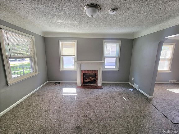 5th image of 13505 Saint Andrews Ave