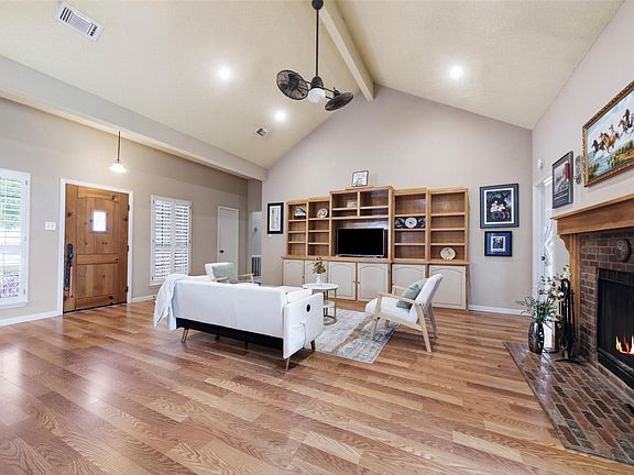 4th image of 2914 Cottonfield Way