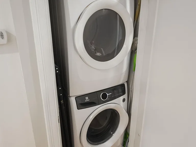 81 Prince St #4 — Photo 12