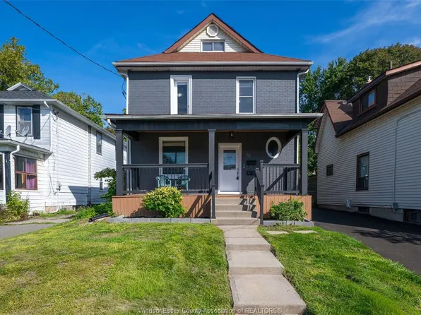 48 Brock St E, Oshawa, ON L1G 1R9
