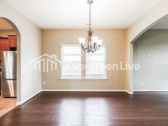 4th image of 12851 Olmsted Cir