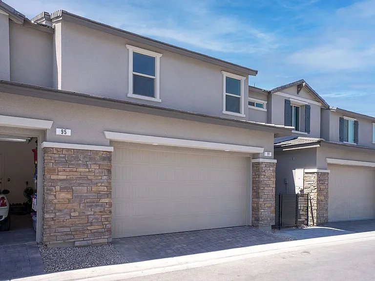 91 Cinder Cone Ln — Photo 36