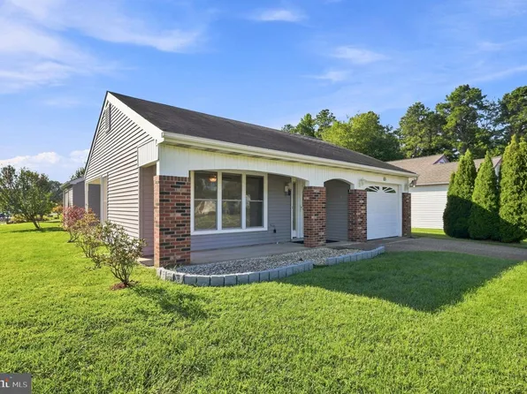 65 Westminster Dr S, Southampton, NJ 08088