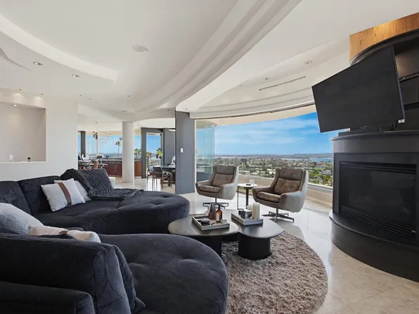 1535 Loring St, San Diego, CA 92109