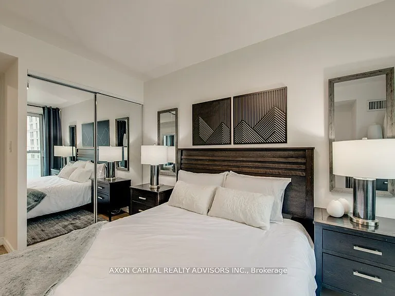 168 Simcoe St #1513 — Photo 14