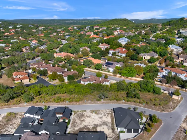 11 Dominion Dr, San Antonio, TX 78257