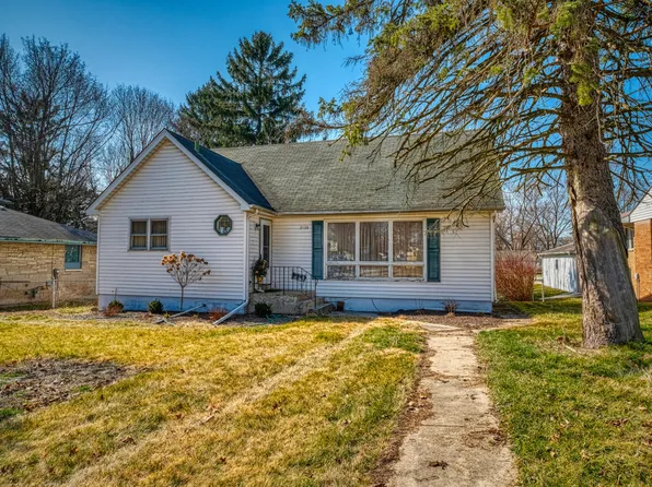 2136 Nondorf St, Dyer, IN 46311