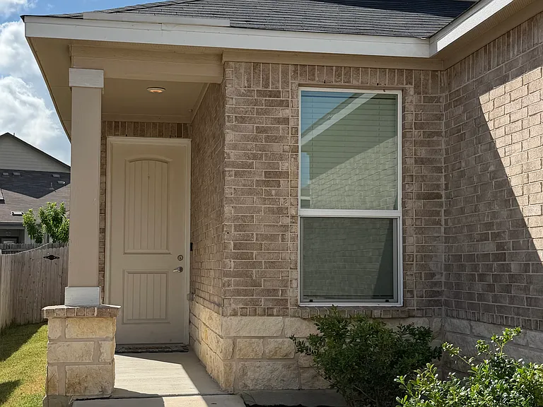 5530 Castle Brook Dr — Photo 15