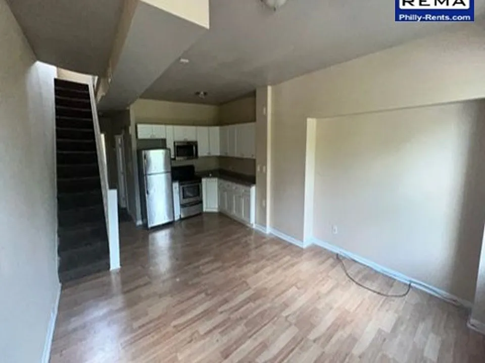 3329 Ridge Avenue