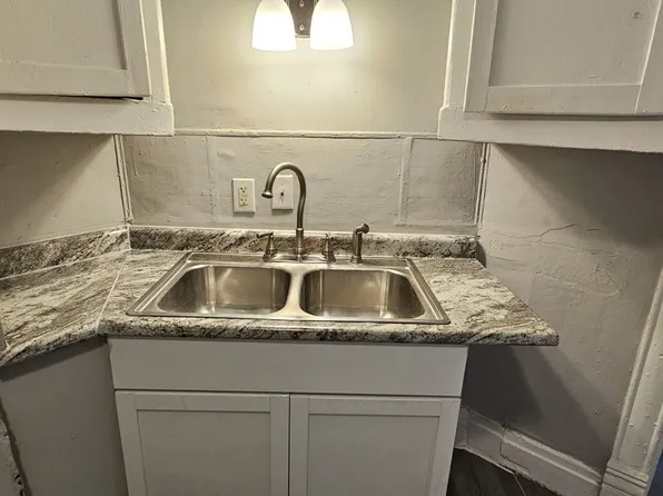 602 E Ravine Ave, Peoria, IL 61603