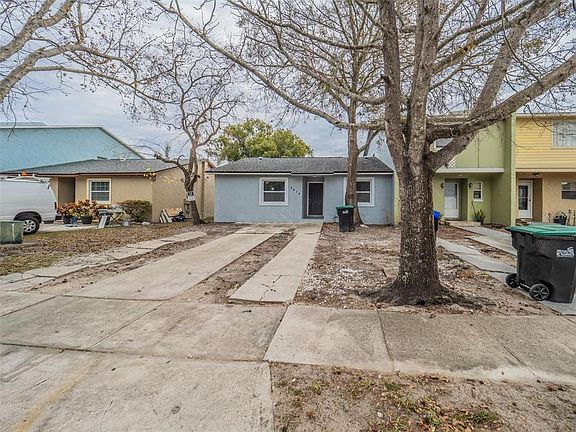 2nd image of 2419 Rio Pinar Lakes Blvd