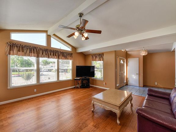 5th image of 2729 Burlingame Way
