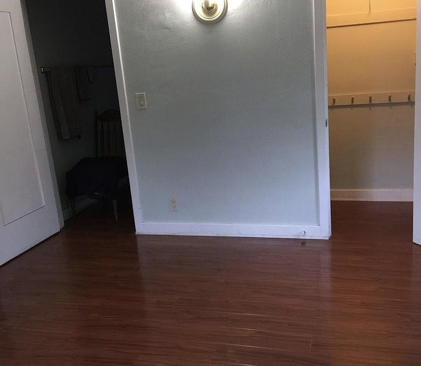 2nd image of 3245 Milton St