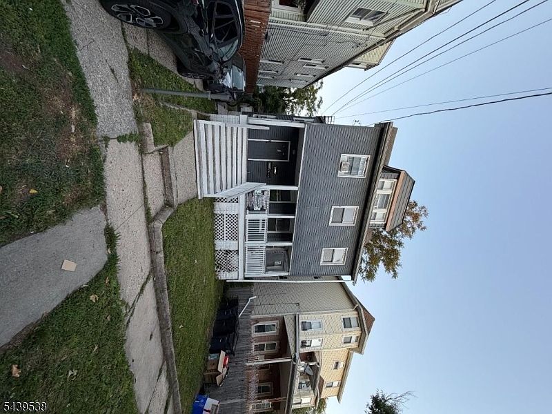 2nd image of 25-27 Treacy Ave #3