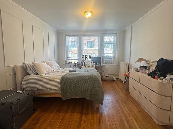 4th image of 98 Strathmore Rd APT 4