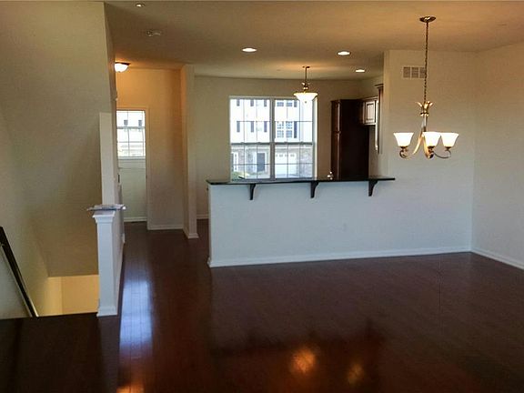 5th image of 7035 Pioneer Dr #14-4