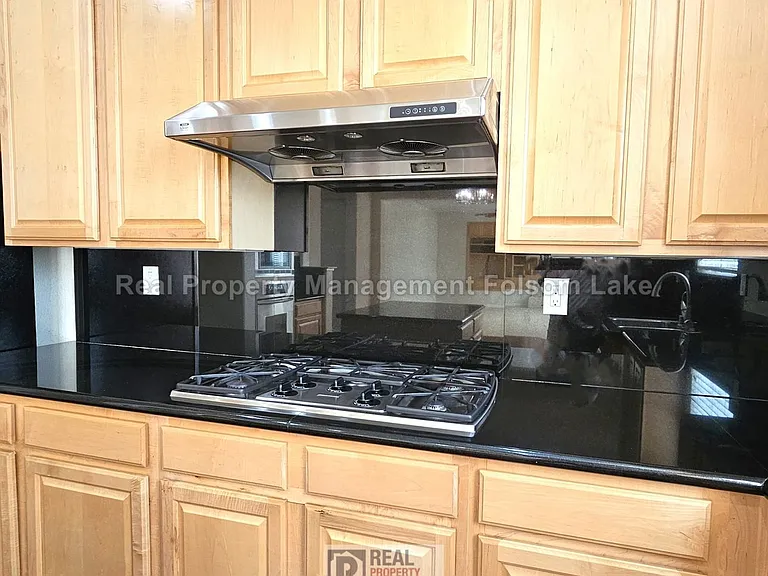 4446 Menaggio Way — Photo 11