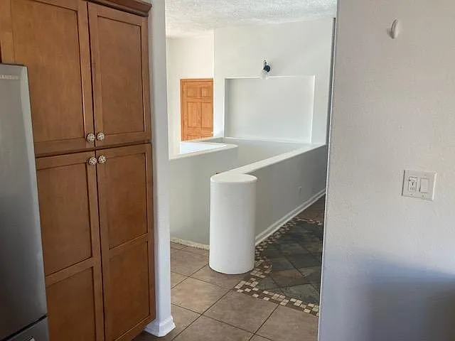 4 bed, 3324 sqft, $3,595 — Photo 4