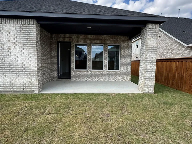 7129 Carriage Light Dr — Photo 39