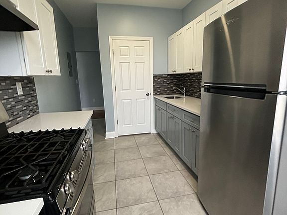 2nd image of 6 N 21st St APT 26