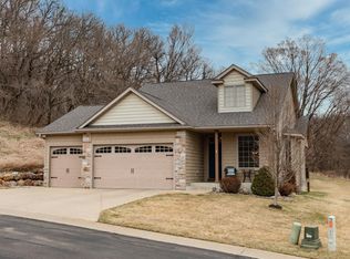 2182 Granite Cir NW, Rochester, MN 55901