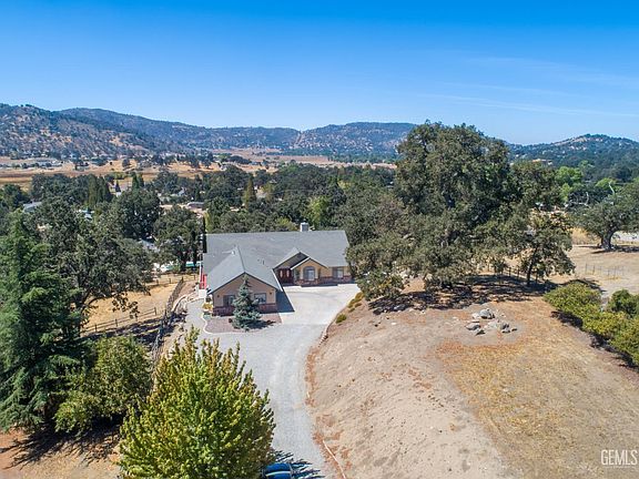 2nd image of 24181 Martingale Way