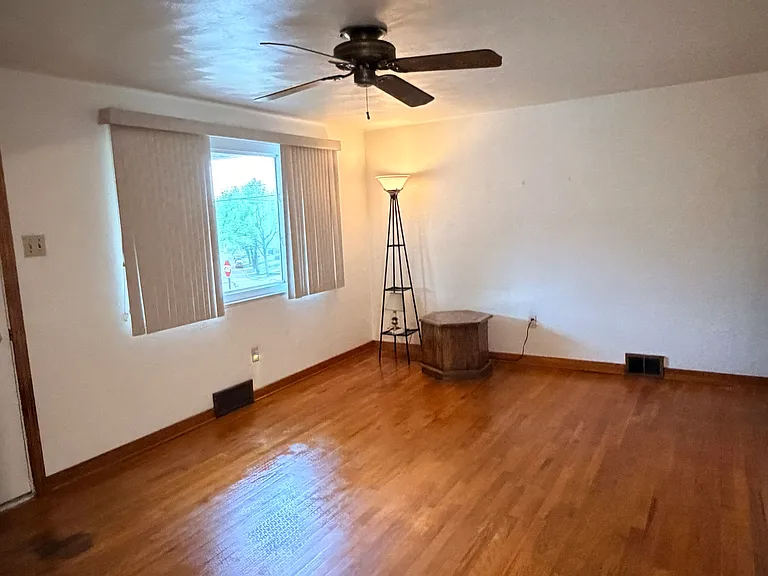 1234 Harris Ave — Photo 5