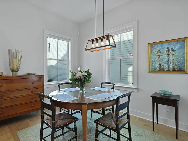 48 Aiken St — Photo 23