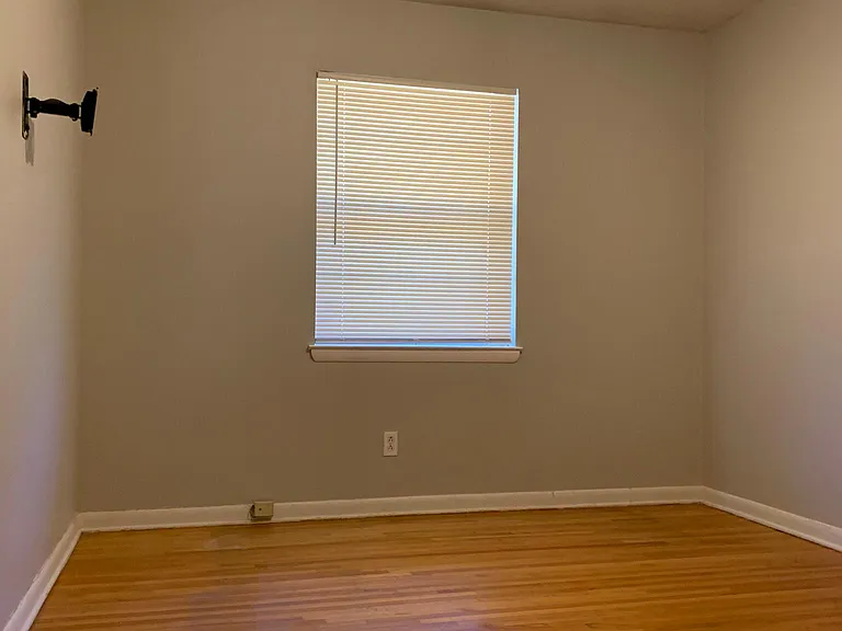 5109 Rolling Fields Dr — Photo 10