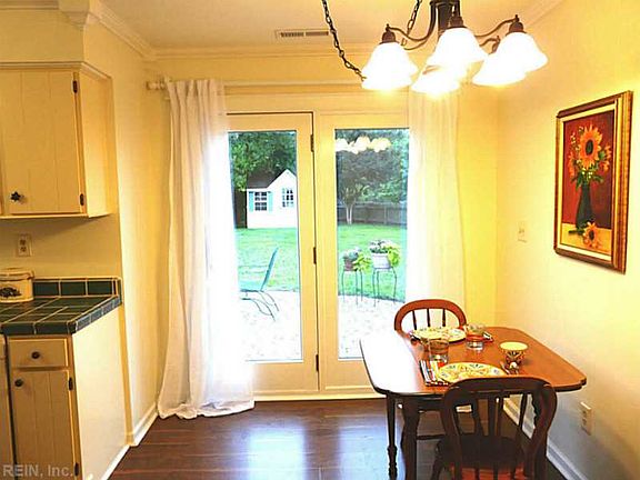 5th image of 629 Helmsdale Way