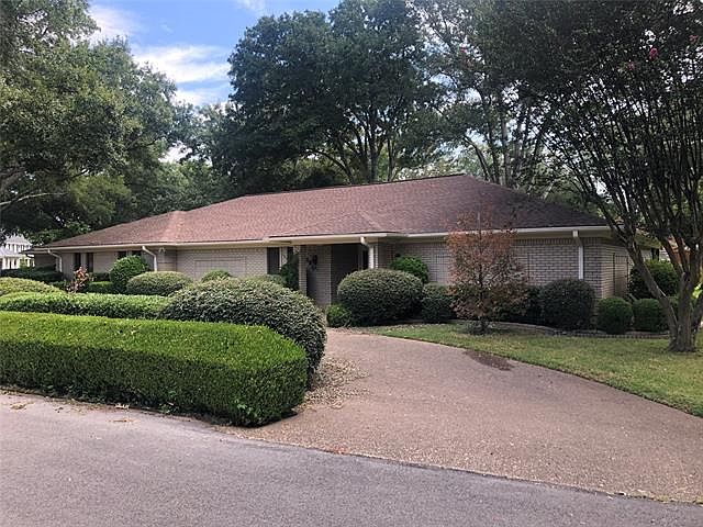 1st image of 131 Marina Dr