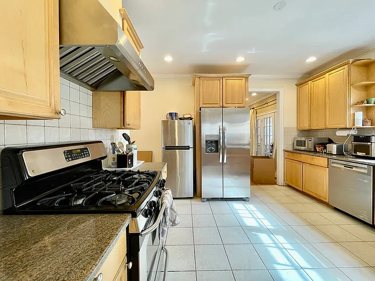 155 Amory St — Photo 4