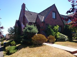 3002 Belvidere Ave SW, Seattle, WA 98126