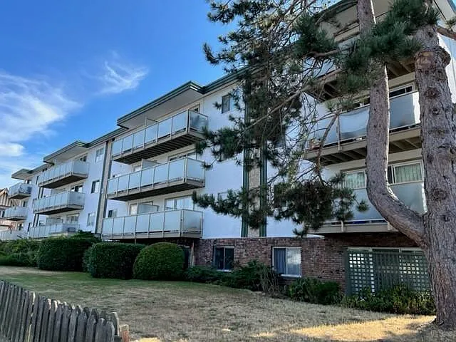 Briarwood Manor Apartments — Photo 2