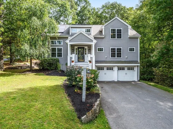 560 Samuel Dr, Northbridge, MA 01534