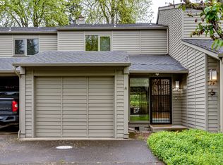 72 Fairway Loop, Eugene, OR 97401