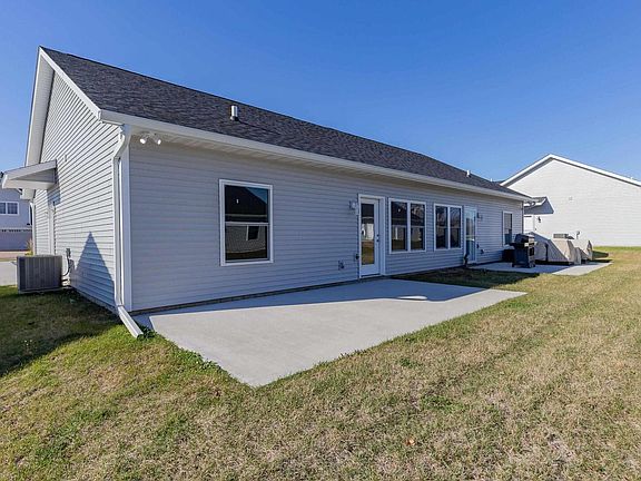 4th image of 125 Beacon Harbor Cir