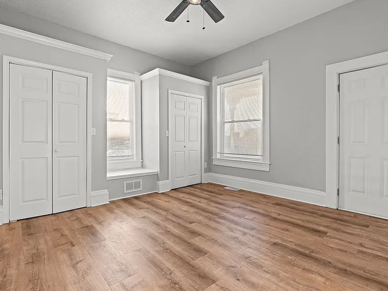 316 W Park St — Photo 12