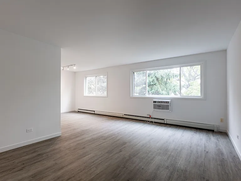 7621 N Sheridan Rd #1 — Photo 4