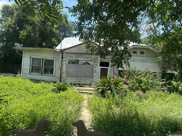 555 W Main St LOT A1A, Uvalde, TX 78801