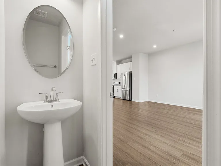 233 Chesna Dr — Photo 3