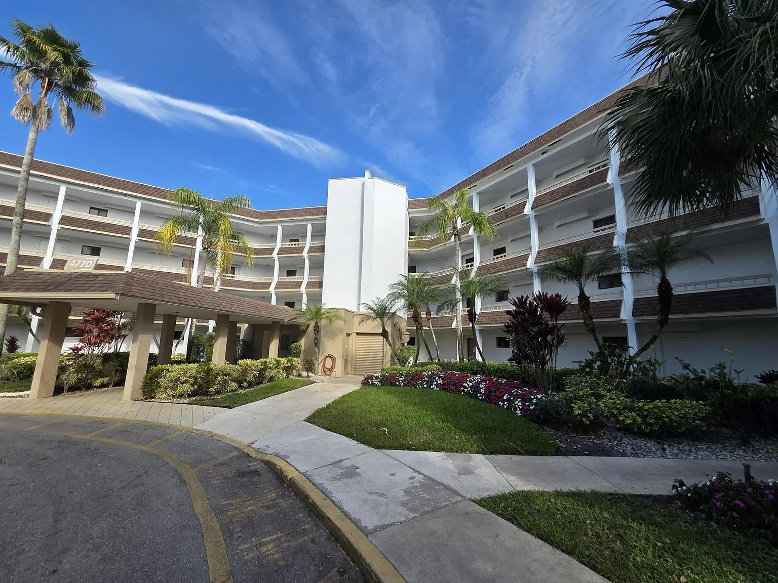 2 bed, 2.0 bath, 1434 sqft, $2,200 — Photo 2